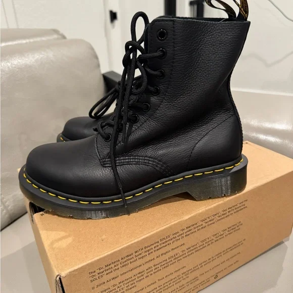 Dr. Martens Black Leather Women's Boots - 1460 Pascal - Picture 6 of 9